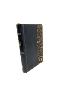 Biblia RVR 1960 Compacta con Cierre Negro Leopardo Símil Piel